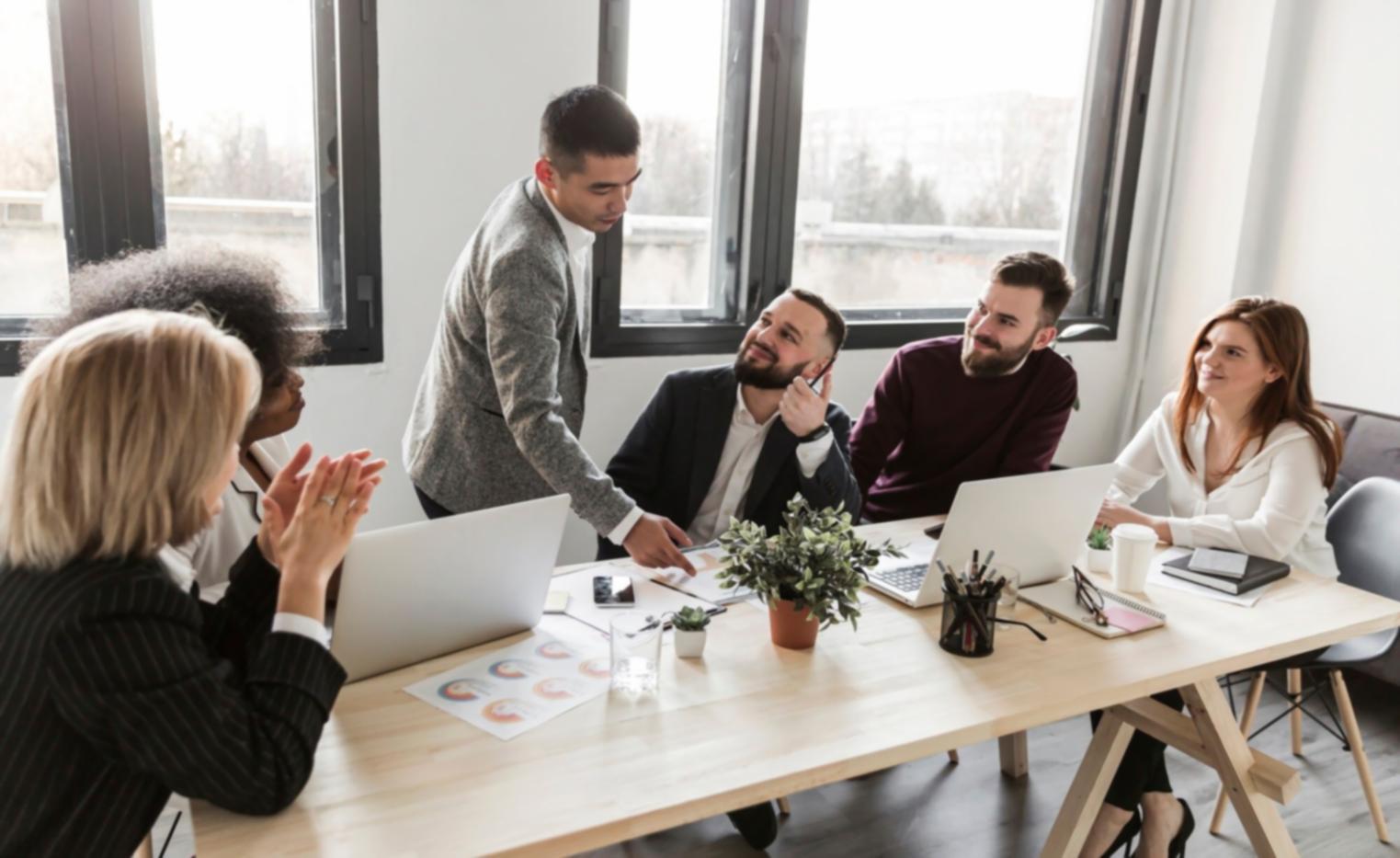 Analyses et rapports d'investissement détaillés